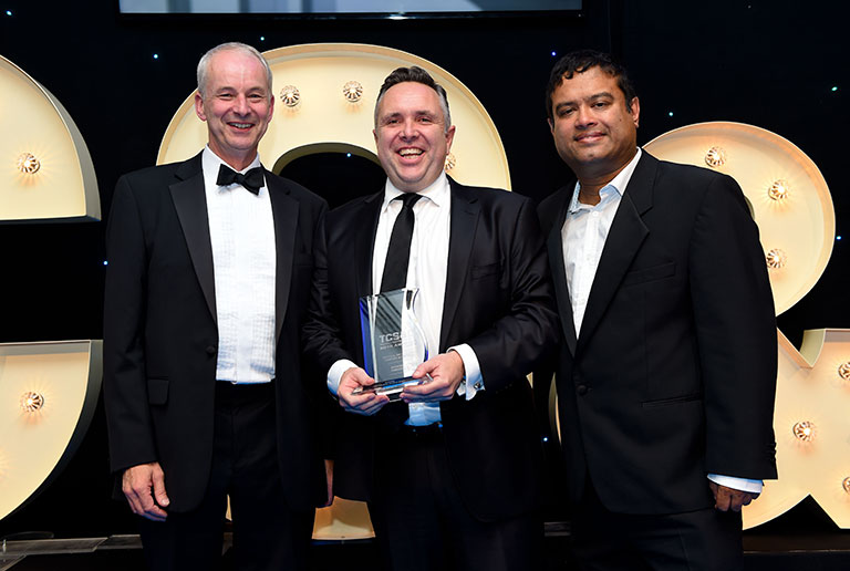 [News] Enterprise Flex-E-Rent brings home Rental & Contract Hire Operator of the Year Award from the TCS&D Awards